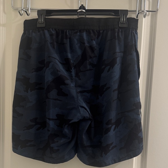 Russell Athletic Blue Camo Men's Athletic Shorts - Picture 2 of 2
